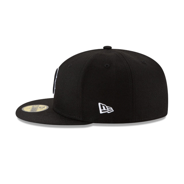 Boston Red Sox Black Outline 59FIFTY Fitted Hat